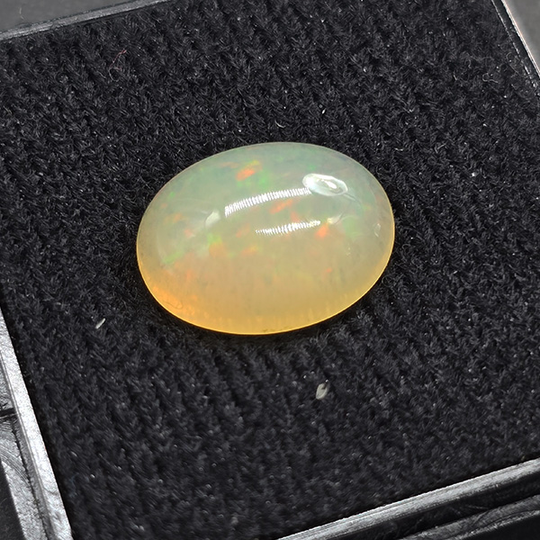 6.08 CT Welo Fire Opal – Subtle Brilliant Colors #09 - Image 5
